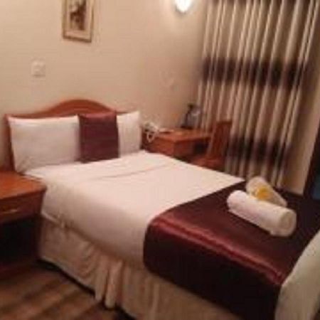 Villa Leone Boutique Hotel ไนโรบี ภายนอก รูปภาพ