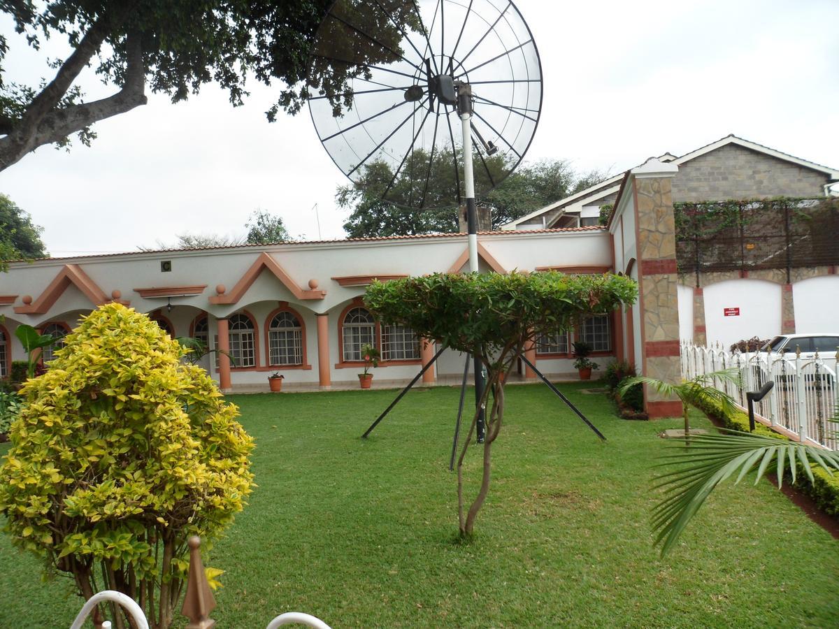 Villa Leone Boutique Hotel ไนโรบี ภายนอก รูปภาพ