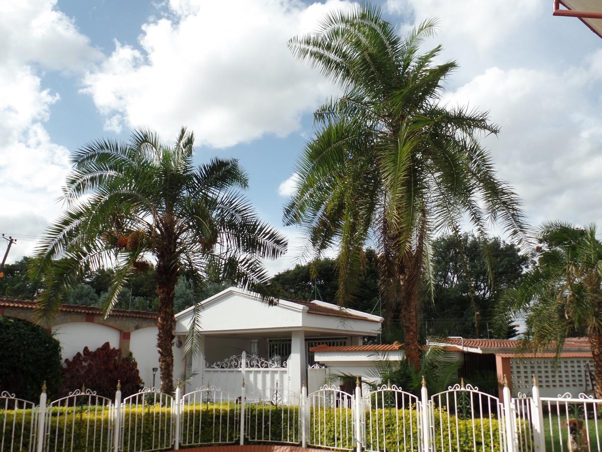 Villa Leone Boutique Hotel ไนโรบี ภายนอก รูปภาพ
