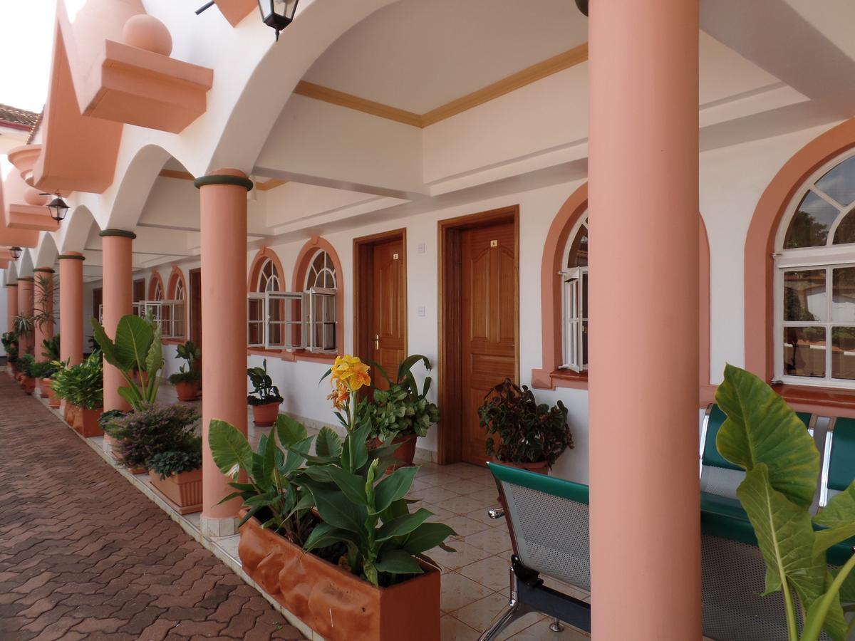 Villa Leone Boutique Hotel ไนโรบี ภายนอก รูปภาพ