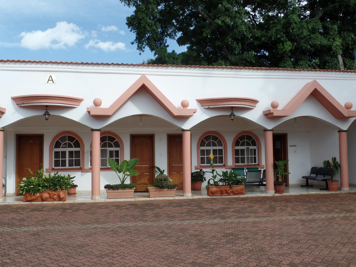 Villa Leone Boutique Hotel ไนโรบี ภายนอก รูปภาพ