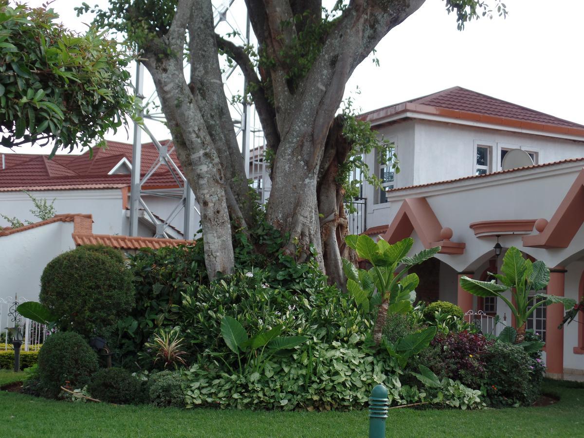 Villa Leone Boutique Hotel ไนโรบี ภายนอก รูปภาพ