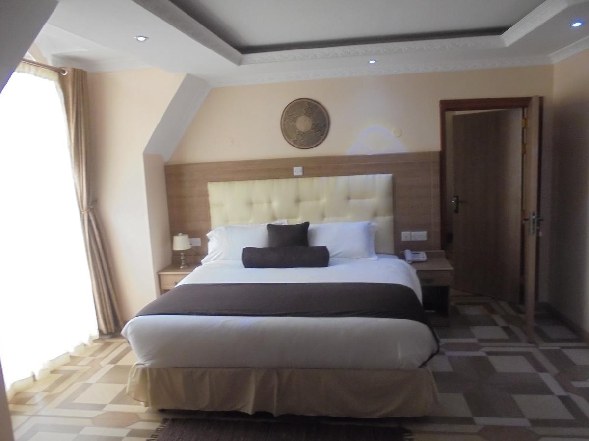 Villa Leone Boutique Hotel ไนโรบี ภายนอก รูปภาพ