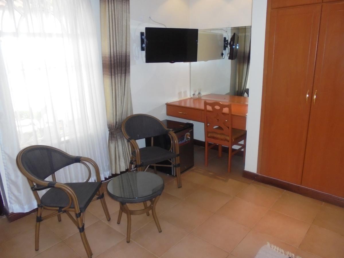 Villa Leone Boutique Hotel ไนโรบี ภายนอก รูปภาพ